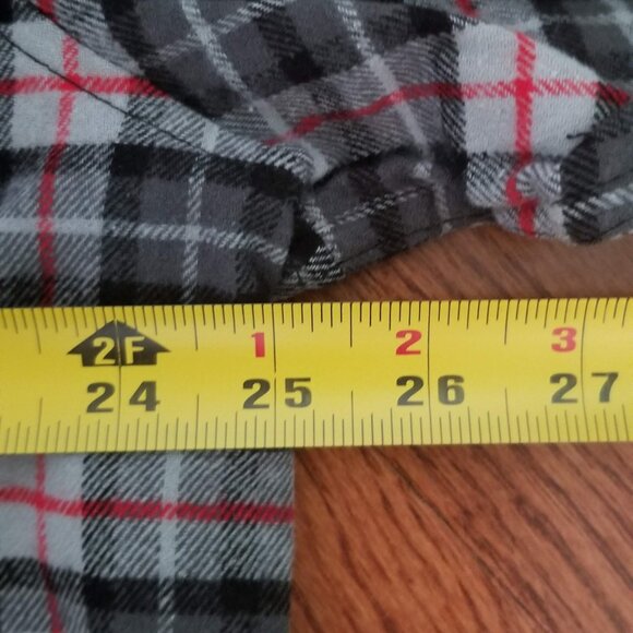 NWT XL  Eddie Bauer plaid flannel shirt - Picture 5 of 7